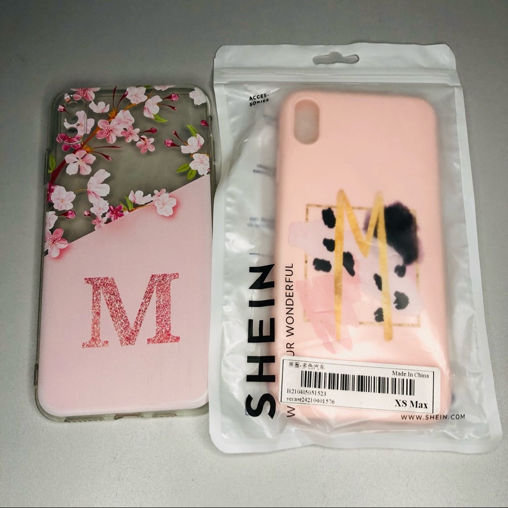 Lot of 2 monogrammed M cases for iPhone XS Max